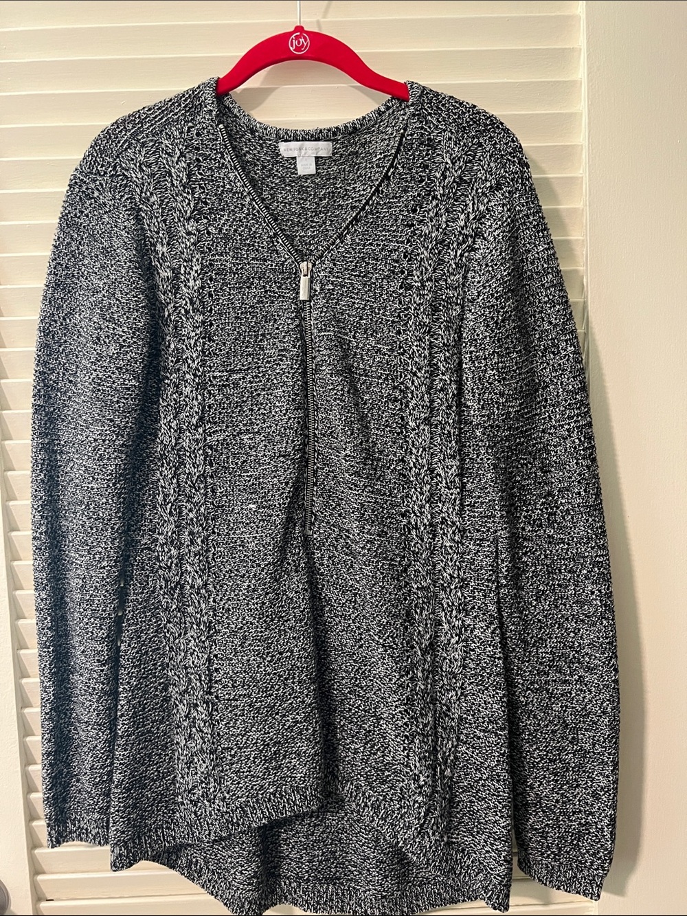 Black & White Marled V-Neck Zip Sweater